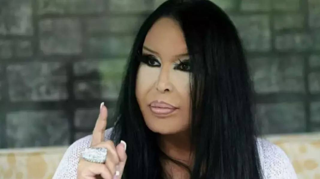 Türk Müziğinin divası Bülent Ersoy makyajsız yakalandı! Görenler tanıyamadı - Resim: 31